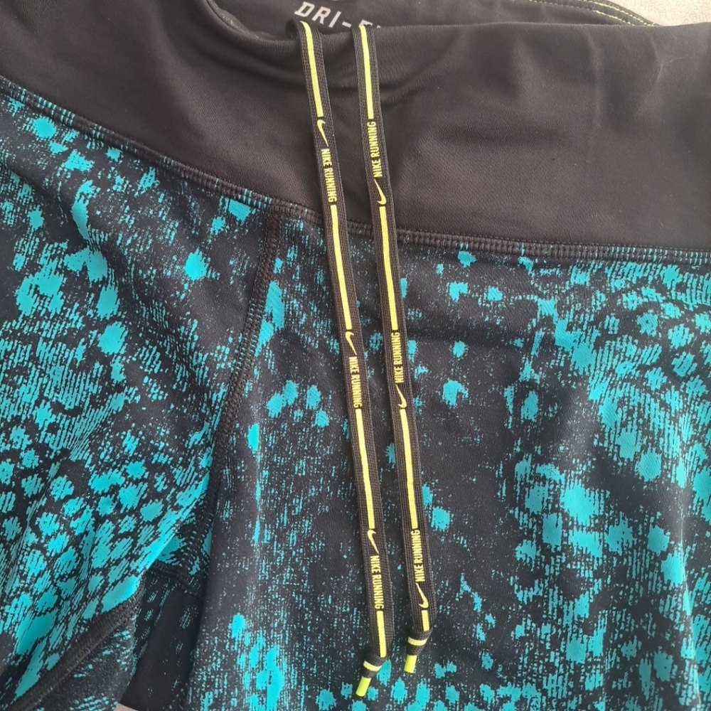 Nike Epic Lux Tight Python Black and Blue Leggings - Picture 6 of 13